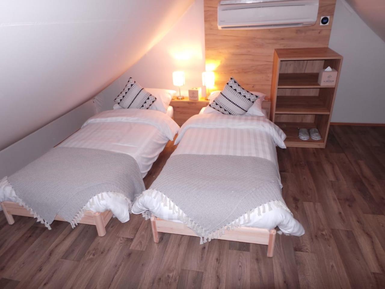 Bab Al Nojoum Hudayriyat Villas 阿布扎比 客房 照片